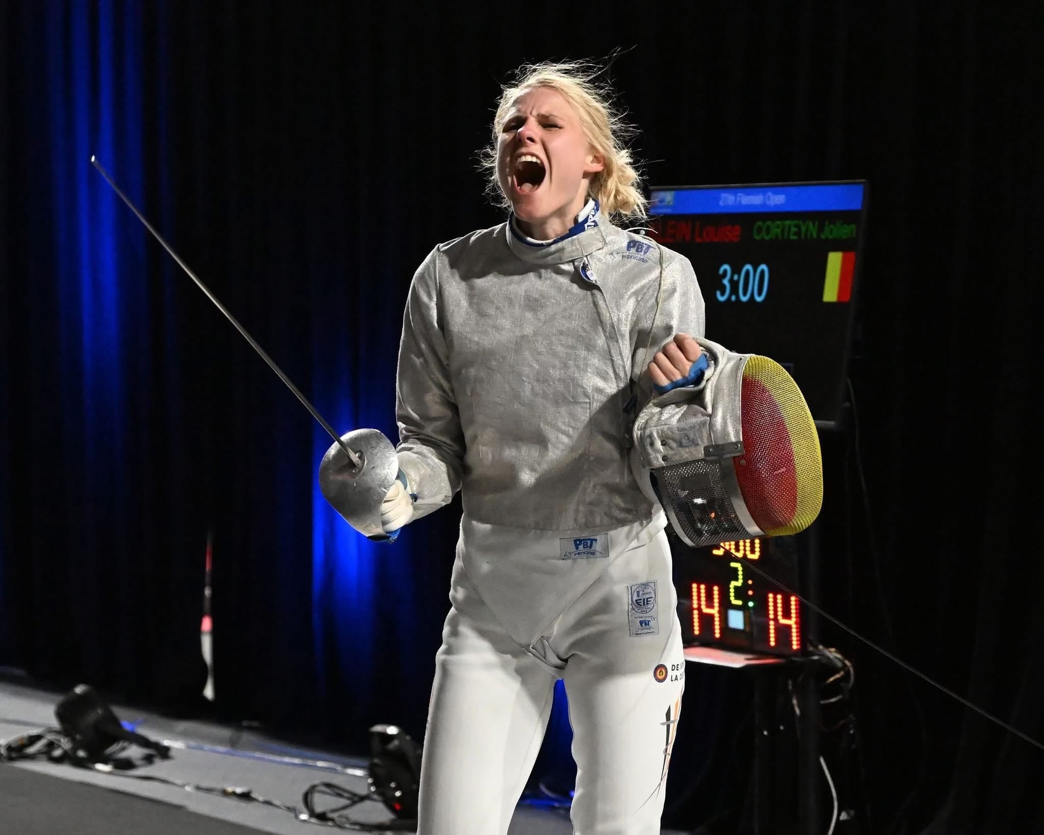 Jolien Corteyn juicht na haar overwinning op de Flemish Open in Gent, 2025